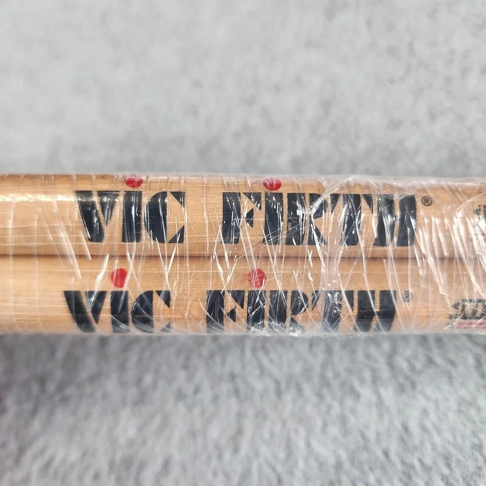 Vic Firth American Classic‎ Hickory Drumsticks Wood 5A 16 Inch Long